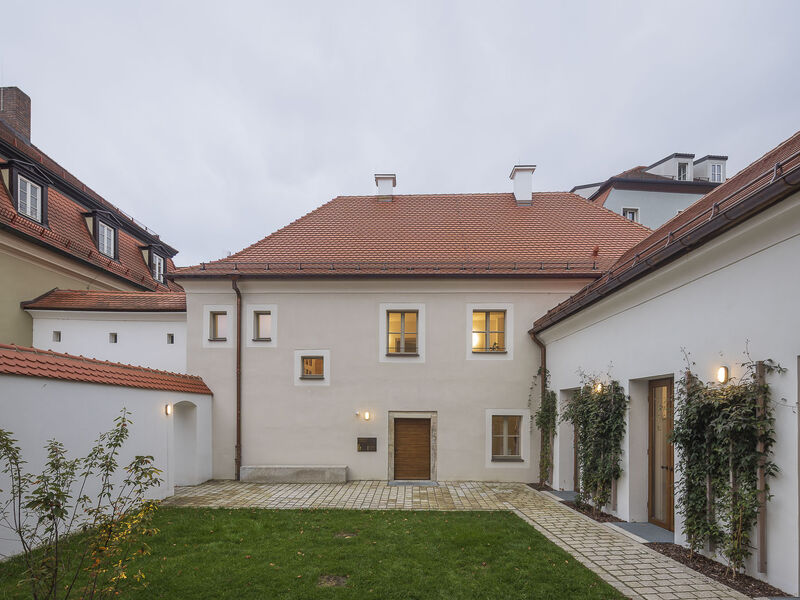 Spitalaschreiberhaus-Innenhof nachher